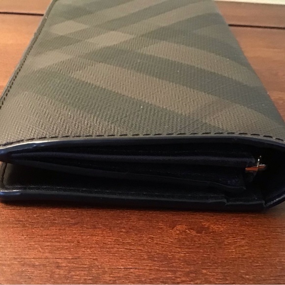 Black Brown Plaid Burberry Unisex Wallet - Picture 7 of 12